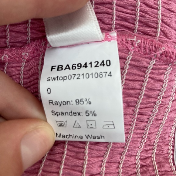 Women’s size large pink ruffled crop tank- top - Picture 3 of 4